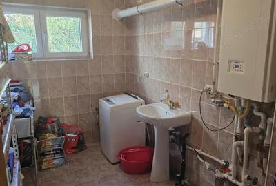 Casă cu 5 camere cu Teren 1159 Mp în Ceangăi - 6