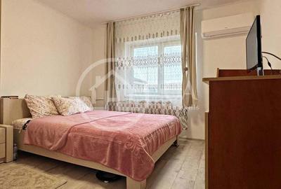 Apartament cu 3 camere de vanzare Str. Banatului Zona Velenta, Oradea - 1