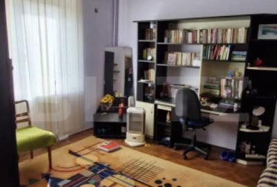 Apartament cu 3 camere decomandat în Central - 4