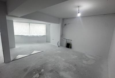 Apartament cu 3 camere decomandat în Unirii