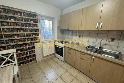 Apartament cu 3 camere decomandat în Apusului - 10