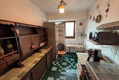 Apartament cu 3 camere semidecomandat în Gorjului - 10