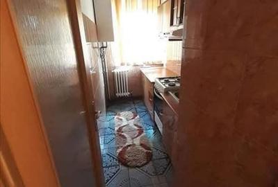 Apartament cu 3 camere semidecomandat în Alexandru cel Bun - 1