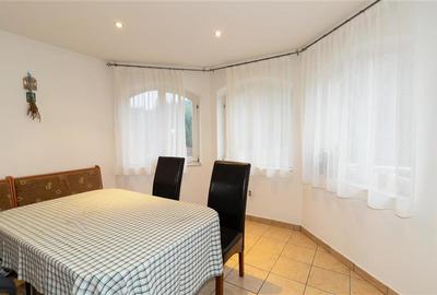 Duplex cu 8 camere cu Canalizare în Central - 6