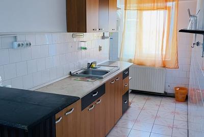 Apartament cu 3 camere decomandat în Central - 8