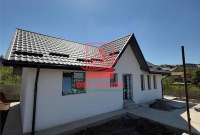 Casă cu 3 camere decomandat cu Teren 300 Mp în Bârnova