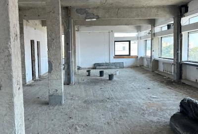Spațiu comercial, de 300 mp, în Central - 2
