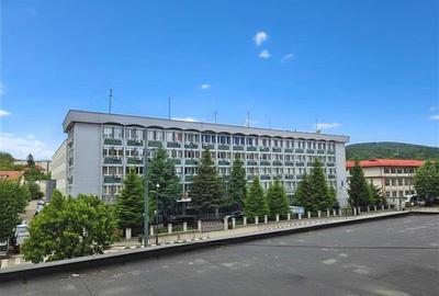 Apartament cu 3 camere decomandat în 1 Mai - 12