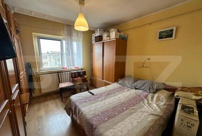 Apartament cu 3 camere decomandat în 1 Mai - 2