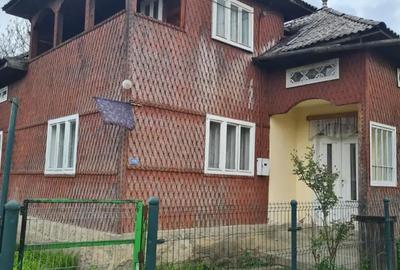 Casă cu 4 camere cu Teren 10 Mp în Moisei - 4