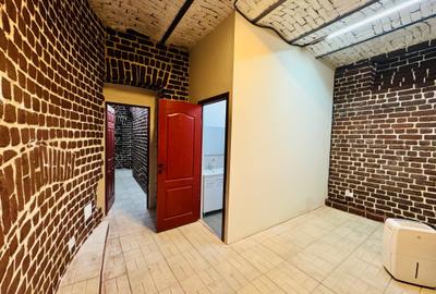 Universitate / Spatiu de Birou Renovat / Demisol / Acces Individual / IdShowroom - 6