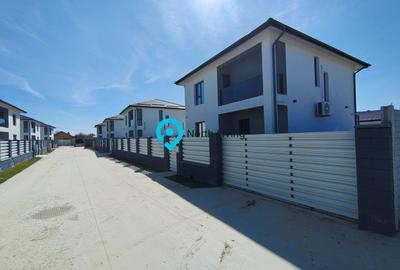 Casă cu 4 camere cu Canalizare în Domnești - 2