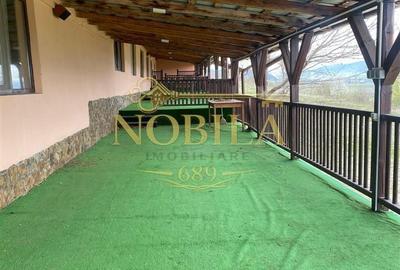 Spațiu comercial, de 1,000 mp, în Central - 4