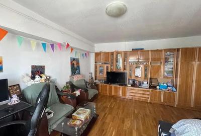 Apartament de vanzare, cu 1 camere, decomandat, 42 mp, zona CUG