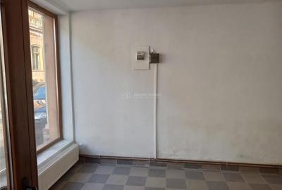 Spațiu comercial, de 80 mp, în Oravița - 2