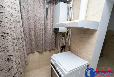 Apartament cu 3 camere decomandat în C5 - 14