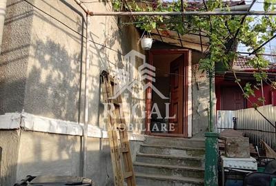 Casă individuală cu 3 camere cu Canalizare în Periferie - 1
