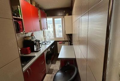 Apartament cu 2 camere nedecomandat în Micro 6 - 4