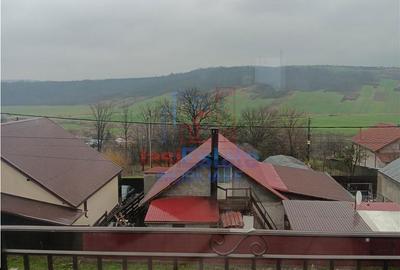 Casă cu 5 camere decomandat cu Teren 300 Mp în Ciurea