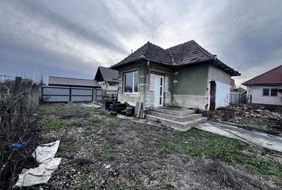 Casă cu Teren 320 Mp în Central