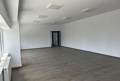 Spațiu comercial, de 270 mp, în Nord - 2