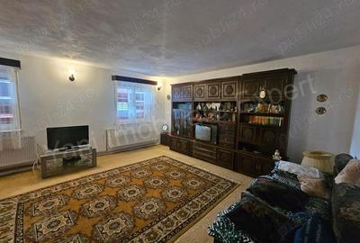 Casă cu 6 camere cu Teren 1632 Mp în Albești - 20