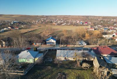 Casă cu 4 camere în Răducăneni - 2