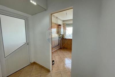 Apartament cu 3 camere semidecomandat în Nord - 2