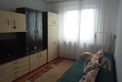 Garsonieră decomandată, mobilată în Rogerius