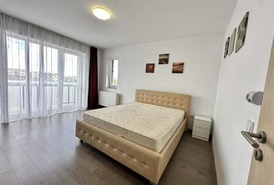 Garsonieră decomandată, mobilată în Tractorul