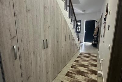 Casă cu 5 camere cu Teren 180 Mp în Prelungirea Ghencea - 9