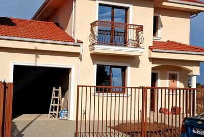 Vand casa cu garaj Dumbravita - 2