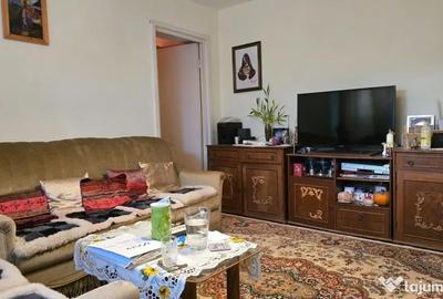 Apartament cu 4 camere semidecomandat în Gojdu - 1