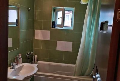 Apartament cu 2 camere decomandat în Girocului