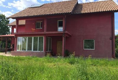 Casă cu 6 camere în Urleta - 1