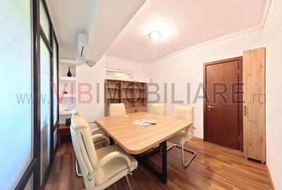 Apartament cu 3 camere decomandat în Titan