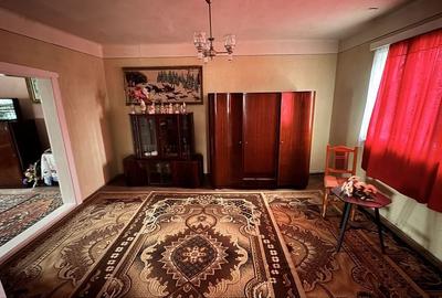 Casă cu 3 camere în Bogata