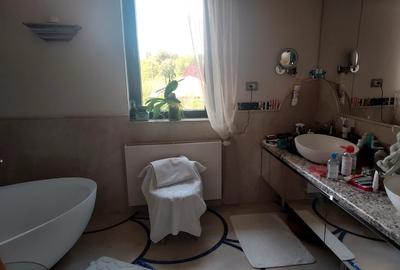 CLUB SNAGOV-VILA SUPERBA, TOTAL PRIVACY,FINISAJE LUX,CURTE 2000  MP,565000 EURO - 20