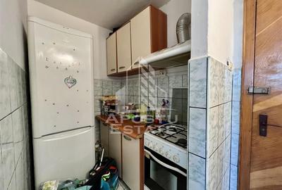 Garsoniera mobilata si utilata zona UMT - 7