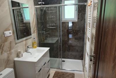 Apartament cu 3 camere decomandat în Central - 3