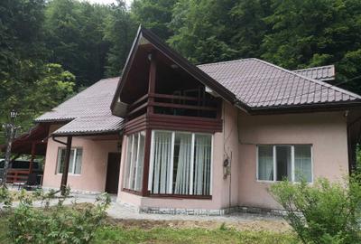 Casă cu 4 camere în Central - 5