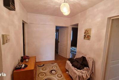 Apartament cu 4 camere decomandat în Calea Dumbrăvii - 12