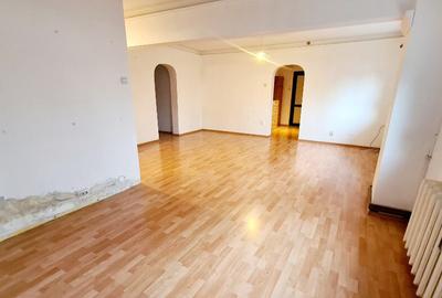 Inchiriez apartament 3 camere nemobilat zona Micalaca - ID : RH-43738 - 12