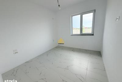 Casă cu 4 camere cu Teren 300 Mp în Domnești - 13