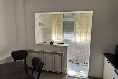 Apartament cu 3 camere decomandat în Central - 1