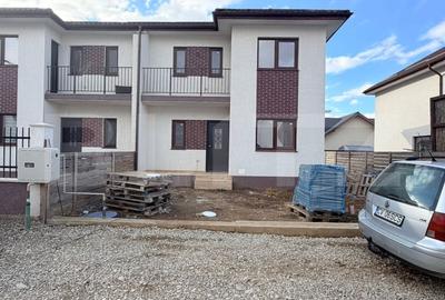Duplex cu 4 camere cu Teren 250 Mp în Tărlungeni - 2