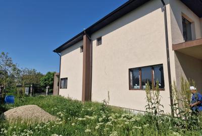 Duplex cu 4 camere cu Canalizare în Săftica - 2