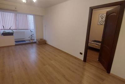 Apartament cu 3 camere decomandat în Decebal - 12