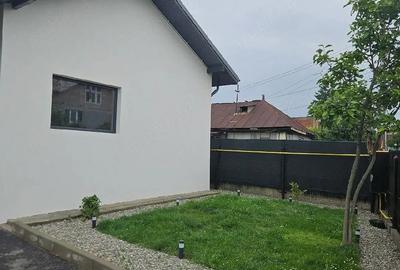 Casă cu Teren 800 Mp în Păulești - 3