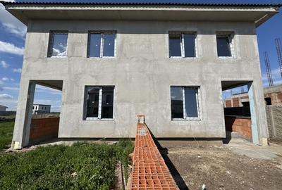 Duplex cu 4 camere în Săcălaz